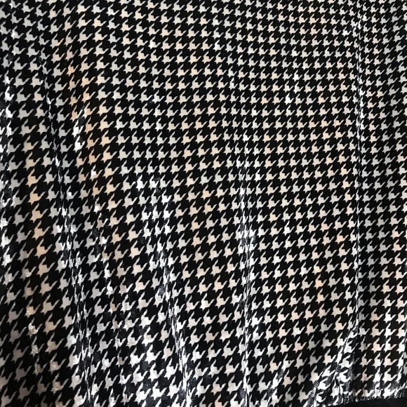 36 Point 5 Black & White Jacket w/ Red Stripes🖤❤️🖤❤️ - Picture 7 of 9